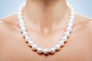 natural pearls necklace